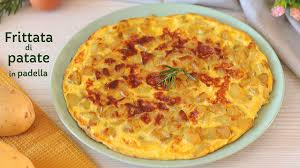 La nostra variante delle patate in tecia si prepara con pochissimi ingredienti: Frittata Di Patate In Padella Veloce Easy Potato Omelette Lorenzo In Cucina Youtube