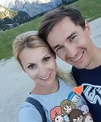 He became the oldest individual olympic gold medalist when he won his third individual gold medal at pyeongchang 2018. Kamil Stoch Und Ewa Bilan Stoch Lose Puzzlespiele Kostenlos Auf Puzzle Factory