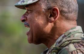 Главный офицер 4 Филипп Брашир, армия США