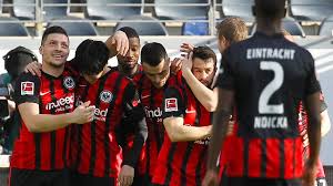 The latest eintracht frankfurt news from yahoo sports. Eintracht Frankfurt Mit Sieg Uber Fc Bayern Munchen Eine Inspiration