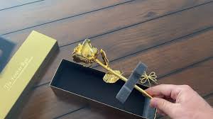 Gold dipped roses are an excellent gift idea for a special someone. Quick Answer Are Gold Dipped Roses Real Golf