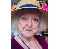 Elaine Yoder's Instagram, Twitter & Facebook