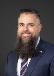 Iowa House sends pharmacy benefit manager reform plan to governor