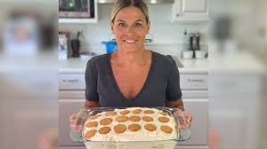 How To Make Authentic Magnolia Bakery Banana Pudding And A Cookie Recipe That They Can T M In 2020 Banana Pudding Banana Pudding Recipes Magnolia Bakery Banana Pudding