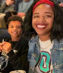 Honoring Real-Life Supermoms