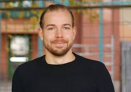 Nathan Weis's Instagram, Twitter & Facebook