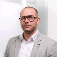 Dennis Kehl's Instagram, Twitter & Facebook