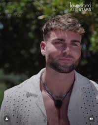 Tom Clare Love Island Good Luck Messahe