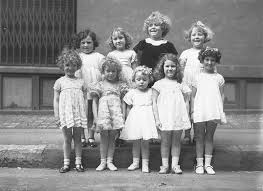 These timeless collections include shirley's first short films, family stories from the shirley temple show and much. Shirley Temple Steckbrief Promi Geburtstage De
