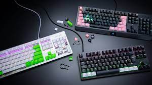 Bunte usb gaming tastatur mit hintergrundbeleuchtung und telefonhalter zum. Mechanische Tastaturen Razer Stellt Farbige Pbt Tastenkappen Sets Vor Computerbase