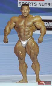 وشارك لاعب الأهلى بمجموعة من الصور له. Facebook