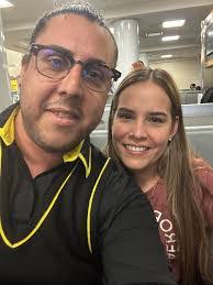 Lilliam Robles's Instagram, Twitter & Facebook