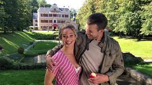 Alexandra macht sich große vorwürfe und nils tröstet sie mitfühle. Video Staffel 16 Das Neue Traumpaar Sturm Der Liebe Ard Das Erste