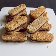 Missleilei42 Photos Et Videos Instagram Krispie Treats Food Desserts