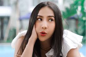 Anya Geraldine Sekarang Dibandingkan dengan Foto Lawasnya, Netizen: Cantik  karena Uang