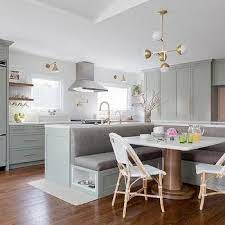 In addition to a kitchen table and island, designer peter salerno incorporated this quaint booth in his kitchen remodel in order to add a booths and banquettes are most often associated with modern and contemporary spaces, but this quaint photo by: Kitchen Design Decor Photos Pictures Ideas Inspiration Paint Colors And Remodel Kitchen Seating Kitchen Banquette Kitchen Island Bench