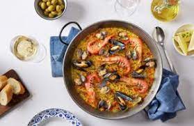 Arrêter le feu, et laisser quelques minutes pour que le riz gonfle dans le reste de liquide. Quel Vin Boire Avec Une Paella