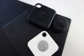 However, samsung could beat apple's airtags to the market, as it may be getting ready to deliver a new product that could arrive as the samsung galaxy smart tags. Samsung Might Be Working On Its Own Rival To Tile And Apple Airtags Sharjah Io