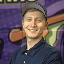 Jared Trout's Instagram, Twitter & Facebook