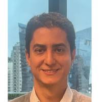 Correo electrónico y teléfono de Freddy Medina