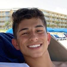 Adrian Macias (@_adrianmacias_)