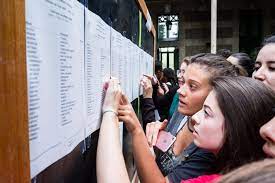 L'académie gère les résultats du bac pour les candidats des lycées et de son territoire. 7kycork51ua2 M