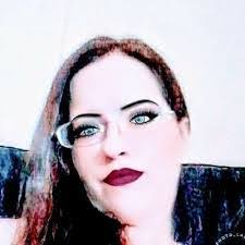 Angela Vasseur's Instagram, Twitter & Facebook