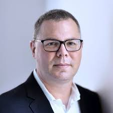 Scott Winter's Instagram, Twitter & Facebook