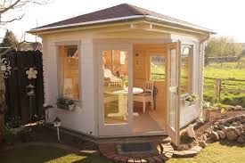Modernes 5 Eck Gartenhaus Dieses Moderne Gartenhaus Kannst Du Entweder Fur Deine Gartenmobel Und Gartengerate Nutzen Oder 5 Eck Gartenhaus Gartenhaus Garten