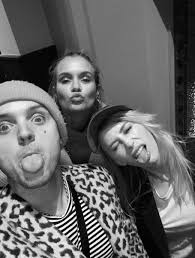 The american wife of sean dhondt (37) stayed with family in the us after the fuss  scott writes this on instagram with the video she made from the window of her departing plane. Jo Skriver Daily On Twitter Josephine Skriver Allison Scott Sean Dhondt Via Alexander S Instagram Story