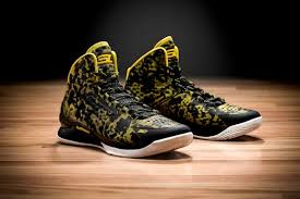 Do the new steph curry @underarmour shoes come with a pack of werther's hard candies? Under Armour Unveils Stephen Curry S First Signature Shoe Bleacher Report Latest News Videos And Highlights