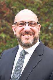 Lorraine Fordham's Instagram, Twitter & Facebook