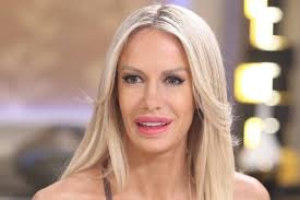 Luciana salazar negó ser el reemplazo de virginia gallardo en polémica en el bar y apoyó a su colega en las redes. Luciana Salazar Se Defendio Por Ir De Compras Con Su Empleada Domestica La Nacion