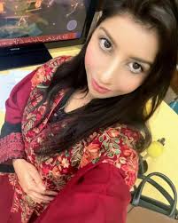 Listen to “ Sweet Home Show “ with Rj Zara Noor from 11am to 01pm