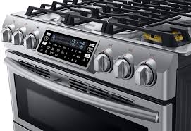 Get the best of both worlds with samsung's first combination gas cooktop and electric oven.* a responsive gas cooktop offers precision heat control, while an electric oven cooks food quickly and evenly. Best Buy Samsung Flex Duo 5 8 Cu Ft Self Cleaning Slide In Double Oven Dual Fuel Convection Range Stainless Steel Ny58j9850ws