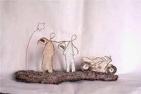 Dans La Hotte Du Pere Noel Il Y A Eu 8 Sculptures Sur Fil Fil Kraft Arme Hotte Du Pere Noel