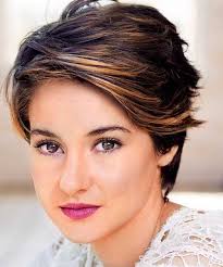 Short hair offers so many variations. Best Feather Cut Hairstyles Haircuts For Short Medium And Long Hairs