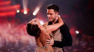 Diese tanzprofis sind in der neuen staffel dabei. Christina Luft Nach Erotik Hammer Davon Bekommt Die Let S Dance Beauty Nicht Genug News De
