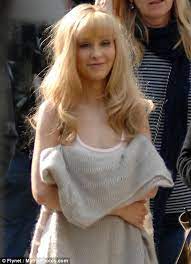 Christina Aguilera Ditches The Heavy Make Up For Her Fresh Faced Film Debut Daily Mail Online See more ideas about christina aguilera, christina aguilera burlesque, christina.