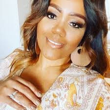 Diane Ohanian's Instagram, Twitter & Facebook