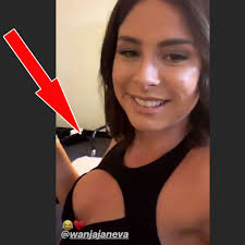 Wie gut kennst du lena? Lena Meyer Landrut Tragt Immer Wieder Das Selbe Bondage Top Fan Lastert Bose Stars