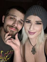 Profile for Lindsay Love