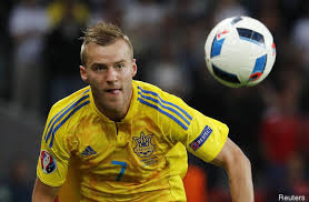 Andriy yarmolenko plays in borussia dortmund, was born october 23, 1989 and plays for the national. Reports Suggest Tottenham Target Andriy Yarmolenko Recently Refused To Play For Dynamo Kiev