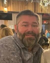 Leon Kendall's Instagram, Twitter & Facebook