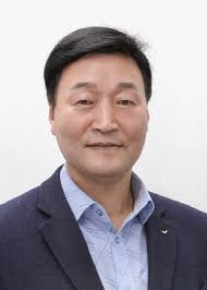 감동과 재미와 교훈을 담아 낸 그의 수업은 그동안 우리들이 받아왔던 수업과는 그 어떤 차이가 있다. ì¸ìì ê°ì§ì£¼ ì ì ëí'ì ê¹íí ì¤ì¥ ë§¤ì¼ê²½ì 