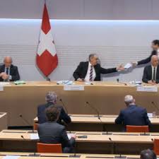 Le conseil fédéral, les cantons, la commission de l'économie des deux chambres et le parlement sont donc unanimes : Club Suisse De La Presse Geneva Press Club 800 000 Spectateurs Assistent Aux Conferences De Presse Du Conseil Federal