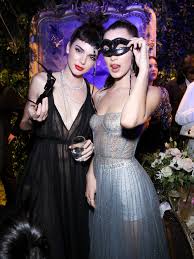 This is bella_hadid_dior_couture by chris roman on vimeo, the home for high quality videos and the people who love them. Bella Hadid Kendall Jenner And More Play In Dior S Masked Magic Garden Vogue