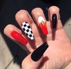 Paint the nails a red base coat then you use a brush to outline the complete nail. Checkboard Nail Ideas Red Nails And Coffin Nails Image 7649797 On Favim Com