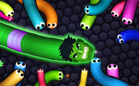 Challenge your friends and try to be the biggest worm in snake.io! Crawl Superhero Worms Slither Mask Snake Io Games Pour Android Telechargez L Apk