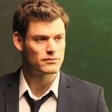 Ashley House (@AshleyPresents)